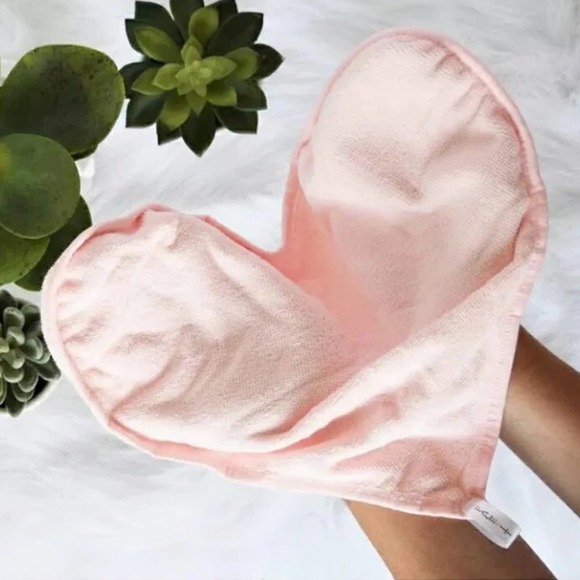 3 Bundle-Makeup remover cloth-Cake butter cream 7oz-Lamfun Shoe deodorizer spray - Picture 7 of 8